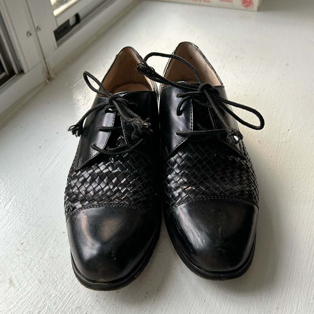 Women’s Black Leather Oxford